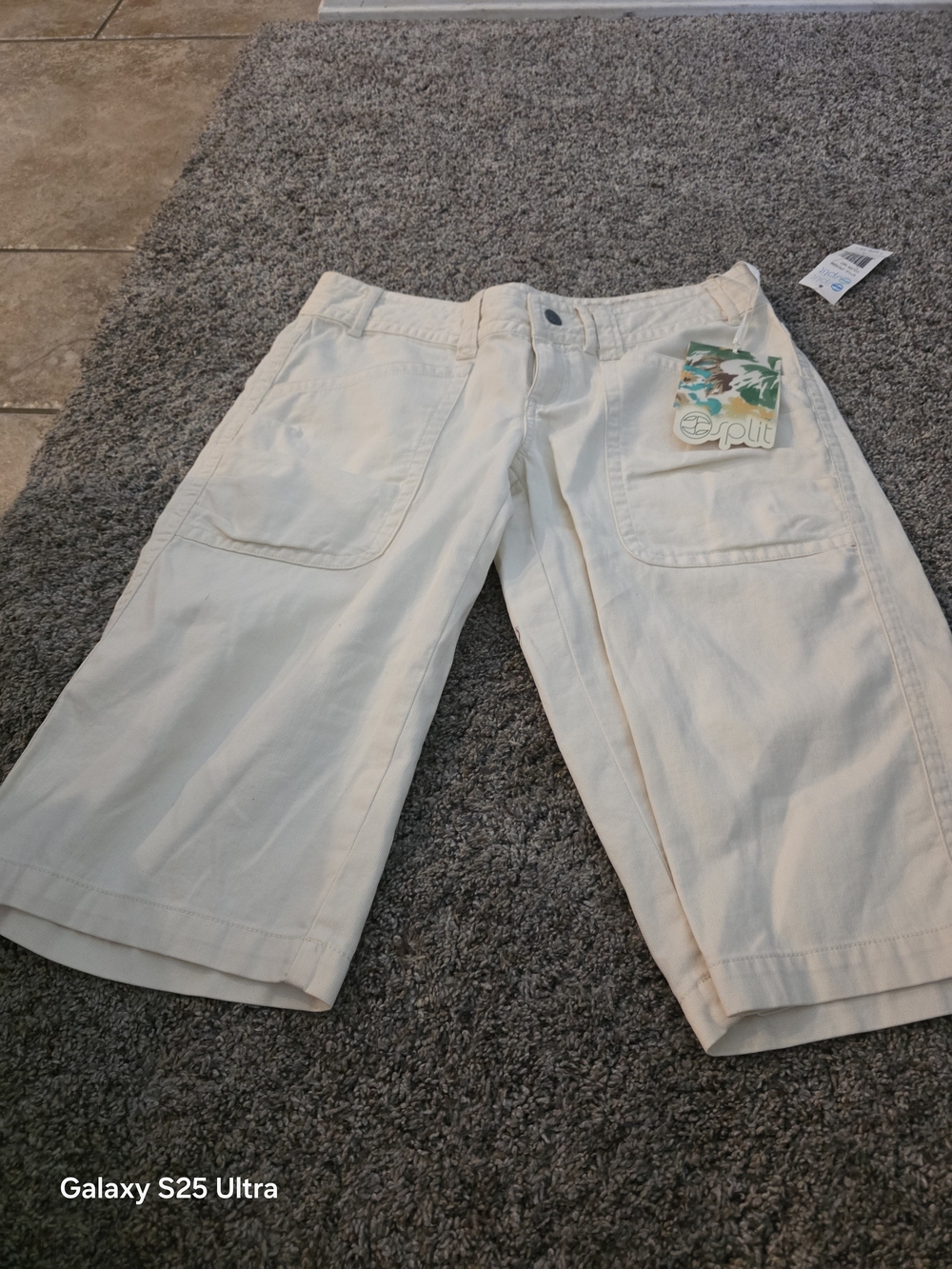 split Cream Wide-Leg Bermuda Shorts with Front Patch Pockets